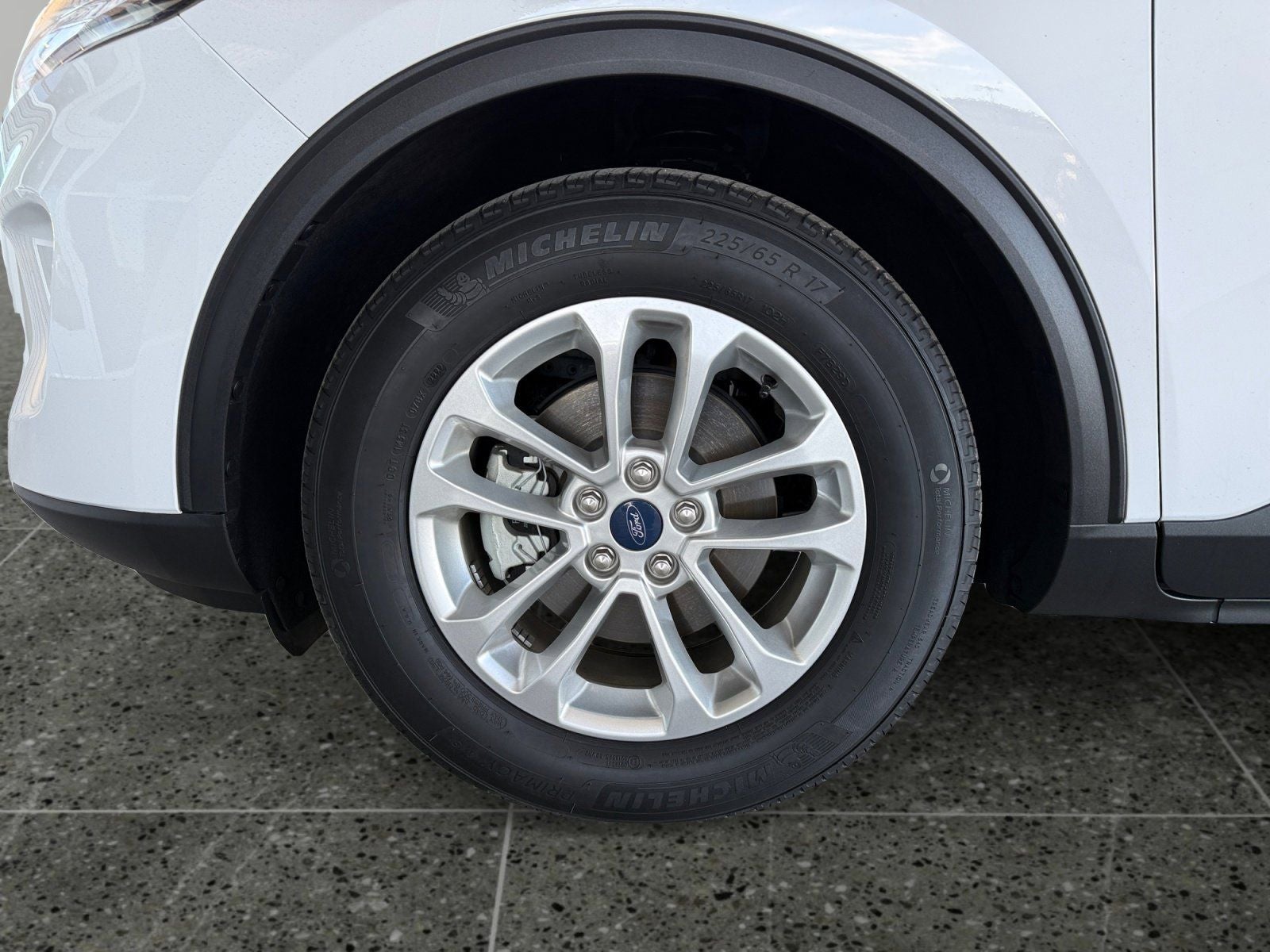 2022 Ford Escape Hybrid SE