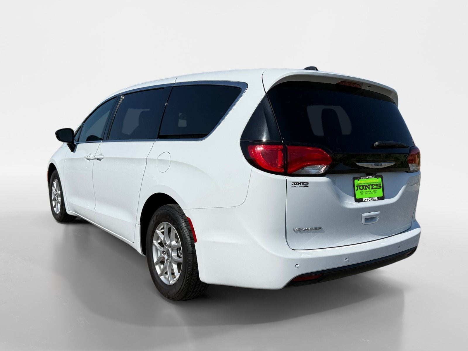2025 Chrysler Voyager LX