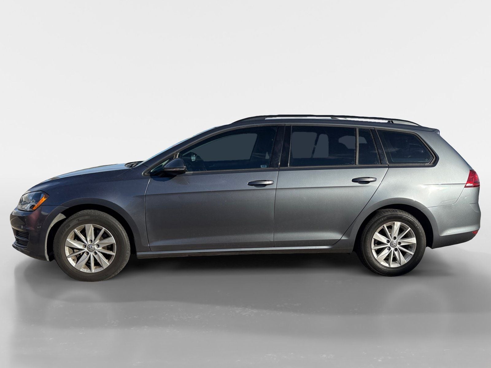 2017 Volkswagen Golf SportWagen S
