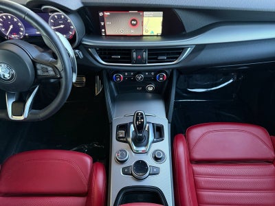 2025 Alfa Romeo Stelvio Base