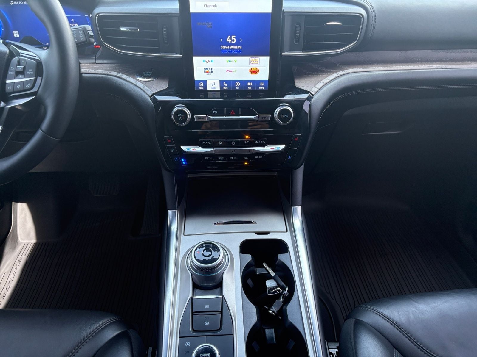 2023 Ford Explorer Platinum
