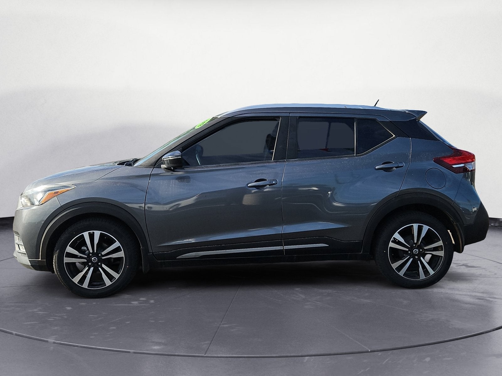 2019 Nissan Kicks SR