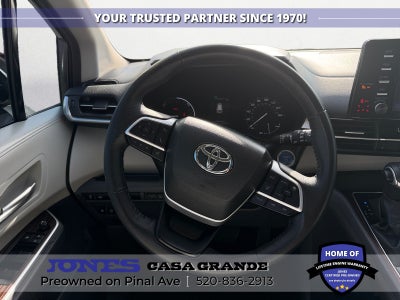 2023 Toyota Sienna XLE