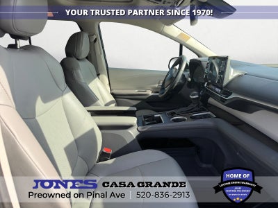 2023 Toyota Sienna XLE