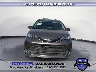 2023 Toyota Sienna XLE