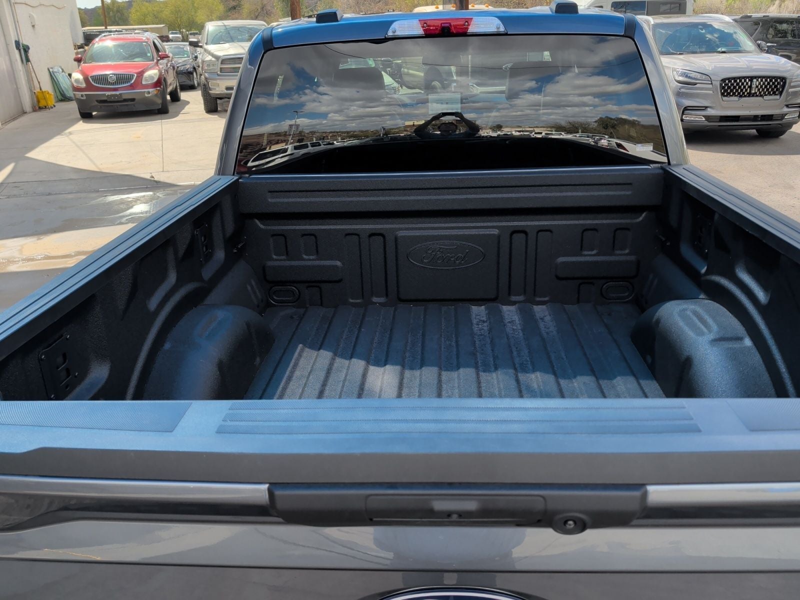 2025 Ford F-150 Lightning Flash