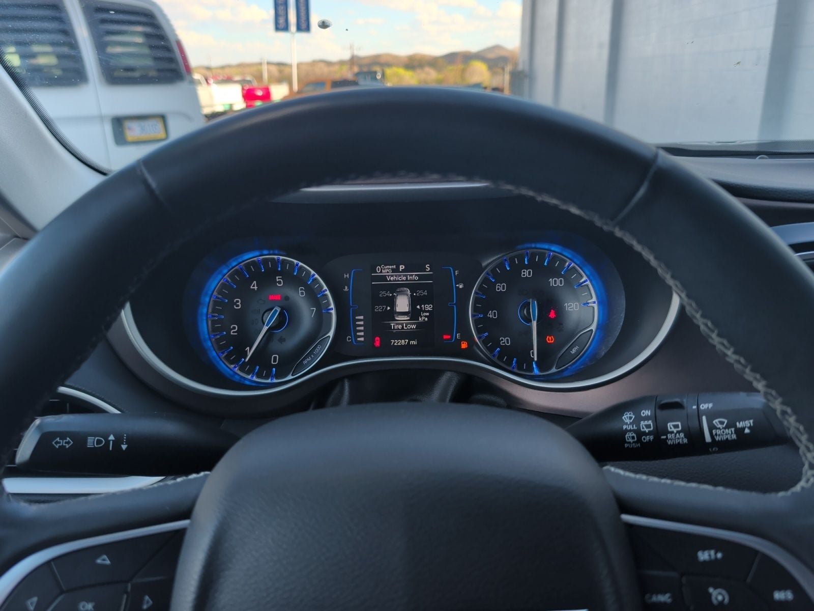 2022 Chrysler Voyager LX