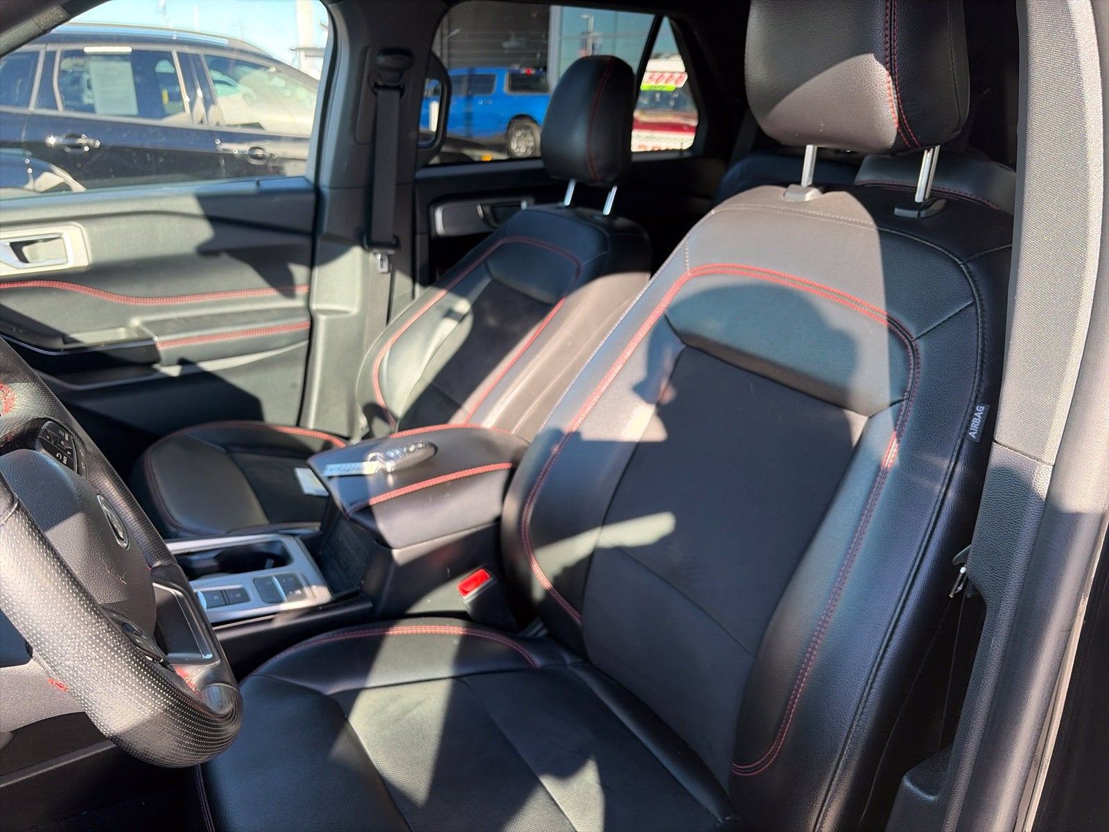 2022 Ford Explorer ST-Line