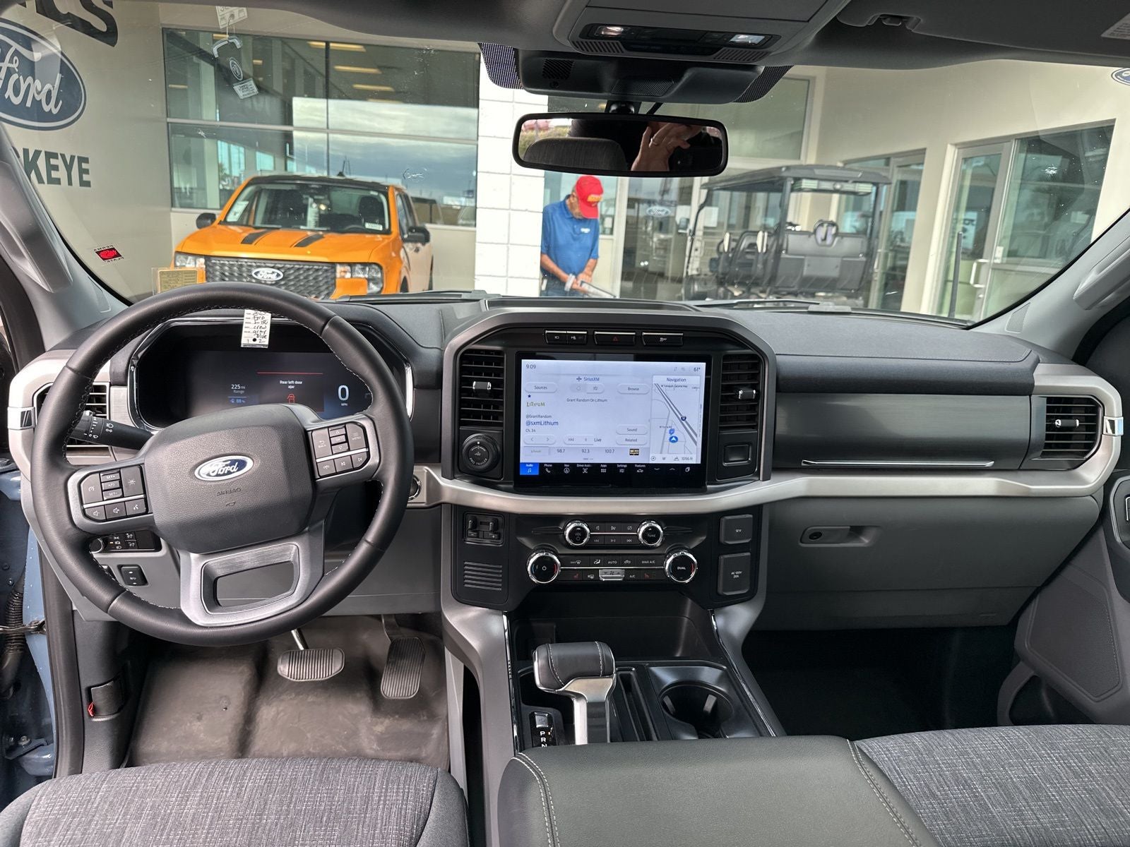 2023 Ford F-150 Lightning XLT