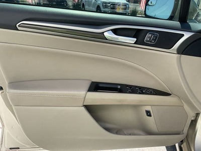 2017 Ford Fusion Energi SE Luxury