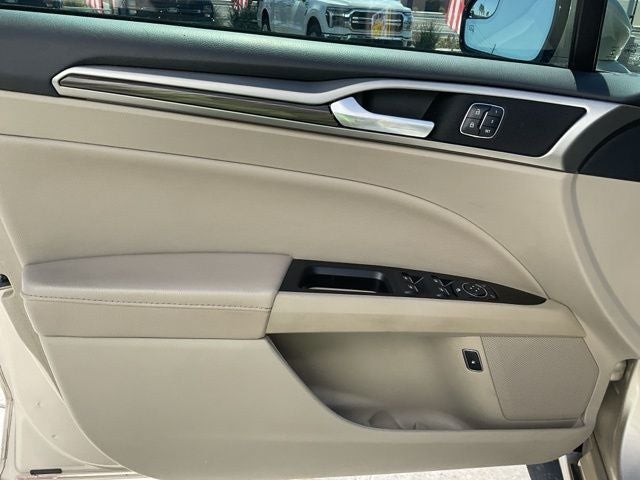 2017 Ford Fusion Energi SE Luxury