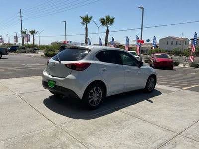 2020 Toyota Yaris LE