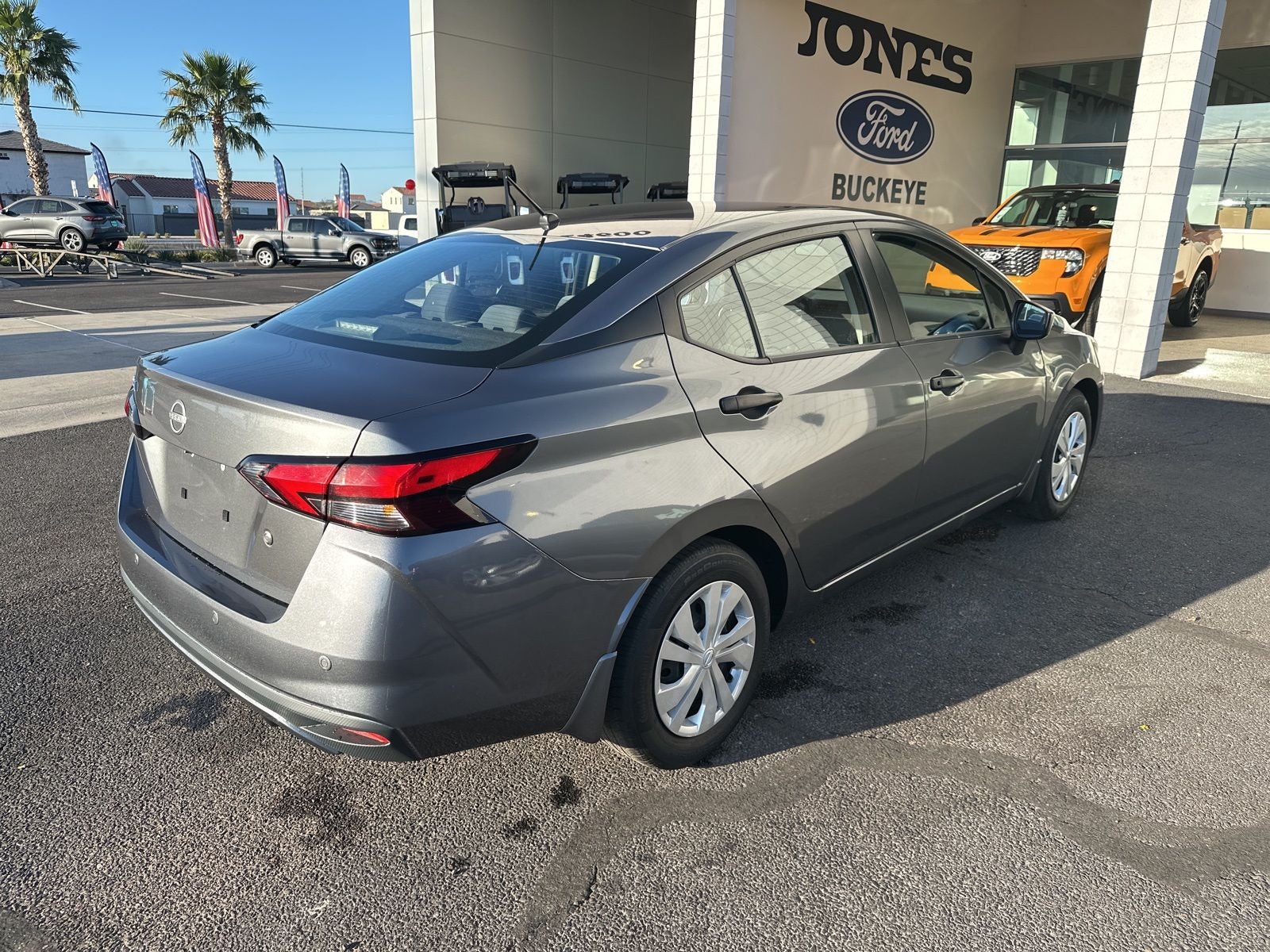 2023 Nissan Versa 1.6 S