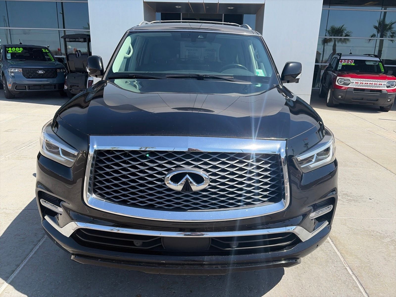 2022 INFINITI QX80 LUXE