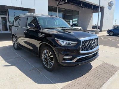 2022 INFINITI QX80 LUXE