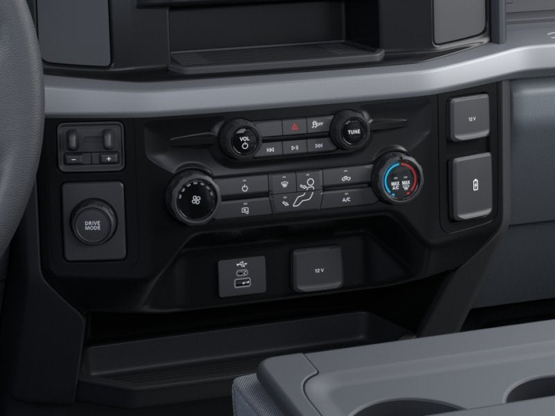 2026 Ford Super Duty F-350 DRW XL