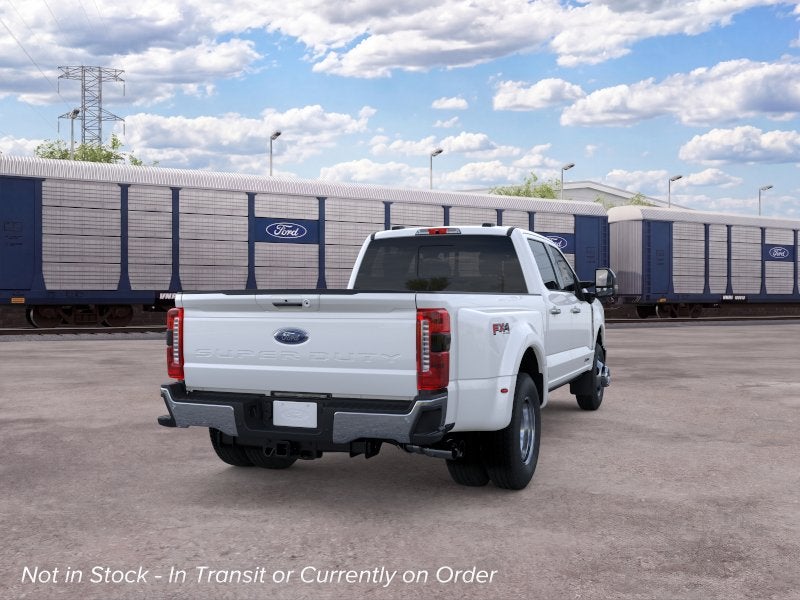 2026 Ford Super Duty F-350 DRW LARIAT