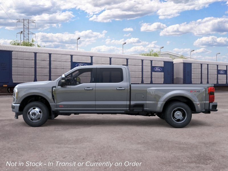 2026 Ford Super Duty F-350 DRW LARIAT